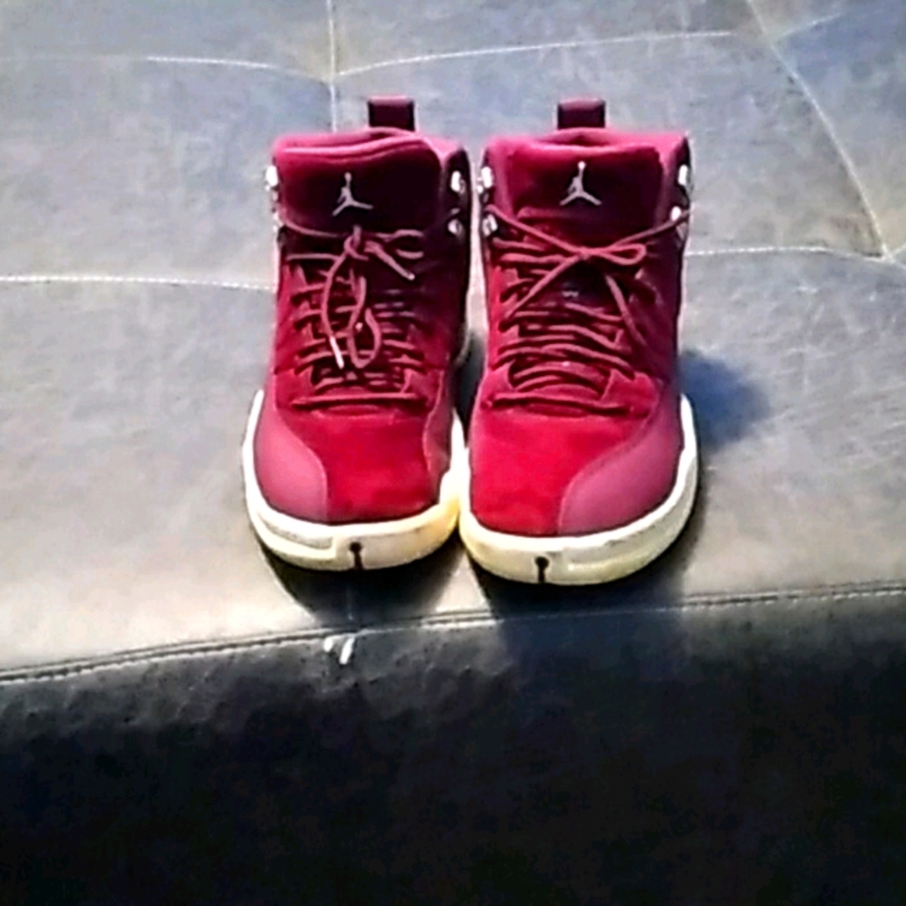 Burgundy and suede 8.5 Jordan